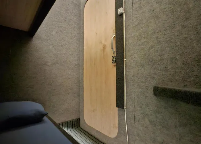 Capsule With Aircon *